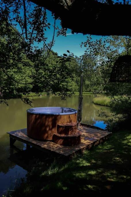 Casa Moon & Son Bain Nordique Sur Le Lac Les Croix Chemins Extérieur photo